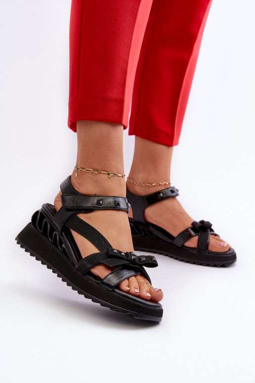 Moteriškos basutės su kaspinais D&A CR956 Juodos spalvos