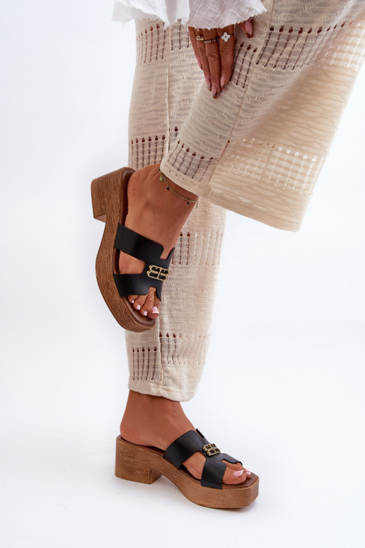 Zazoo 40412   Elegantiško stiliaus Moteriškos šlepetės su aukso spalvos detalėmis Juodos spalvos