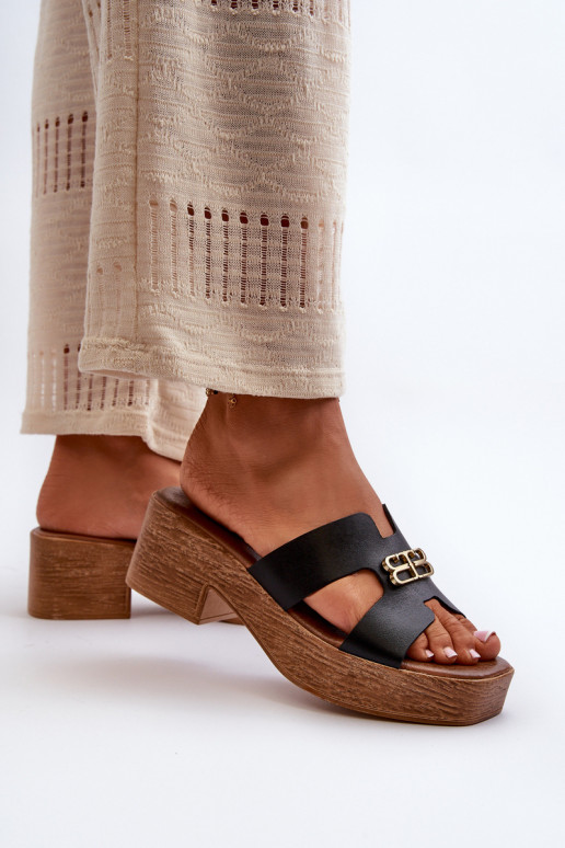 Zazoo 40412   Elegantiško stiliaus Moteriškos šlepetės su aukso spalvos detalėmis Juodos spalvos