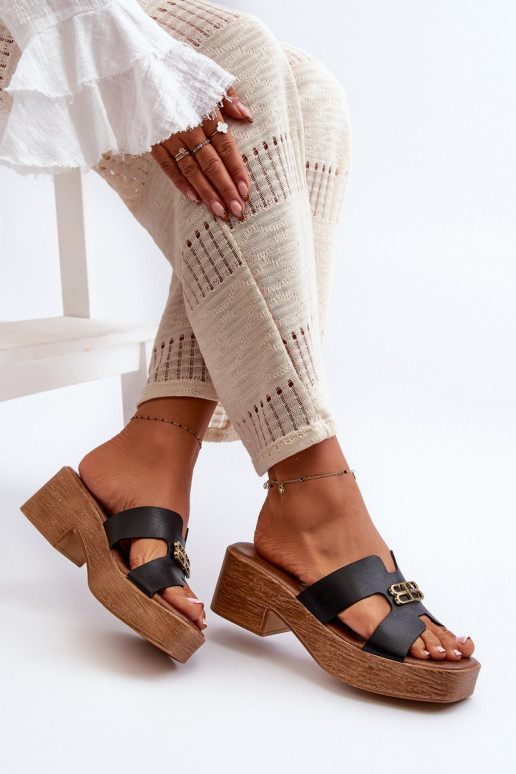 Zazoo 40412   Elegantiško stiliaus Moteriškos šlepetės su aukso spalvos detalėmis Juodos spalvos