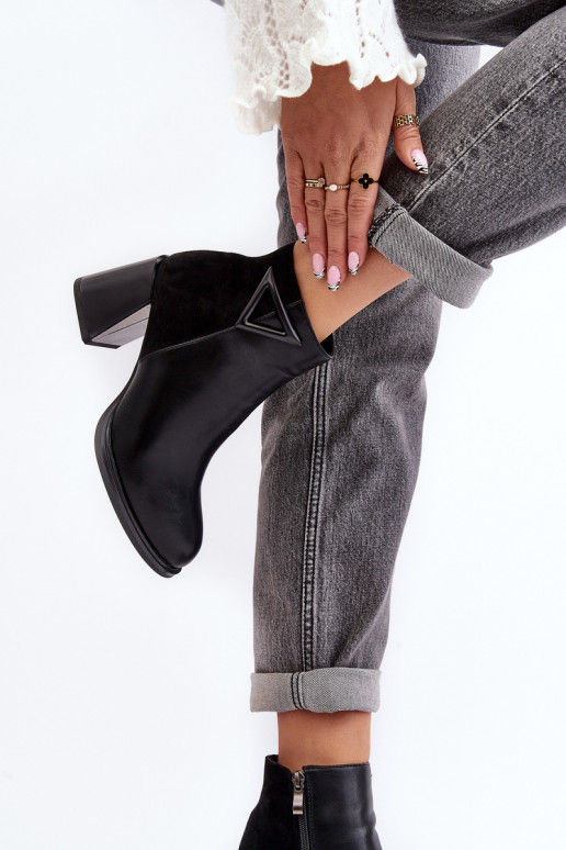 su lako efektu Aulinukai su kulniukais pašiltinti MR880-093 Juodos spalvos