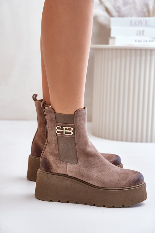 Zazoo 60498  iš zomšos stilingi aulinukai su platforma I Koturnie smėlio spalvos