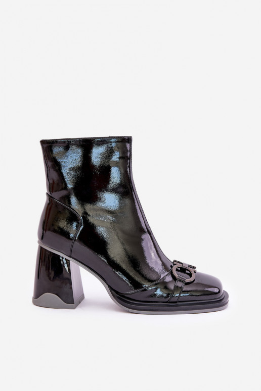 su lako efektu Šilti aulinukai ant kulno su ornamentais D&A MR880-021 Juodos spalvos