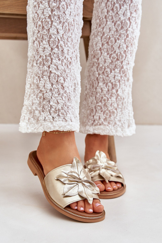 Šlepetės su ornamentais natūralios odos Zazoo 3667 aukso spalvos