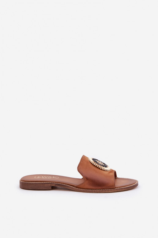 Šlepetės su ornamentais su plačiais kulniukais  3047/O Camel