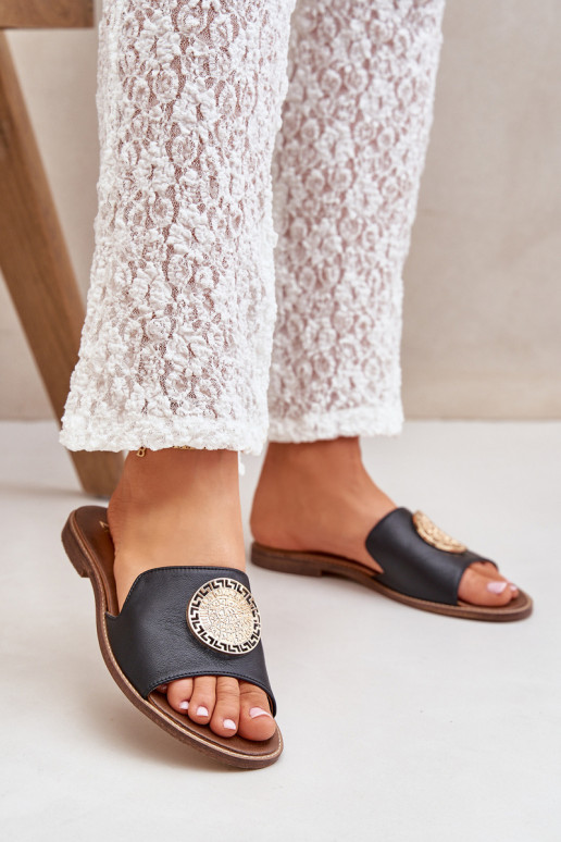 Šlepetės su ornamentais su plačiais kulniukais Zazoo 3047/O Juodos spalvos