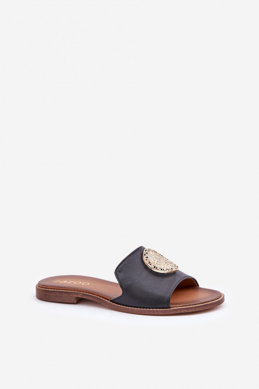 Šlepetės su ornamentais su plačiais kulniukais Zazoo 3047/O Juodos spalvos