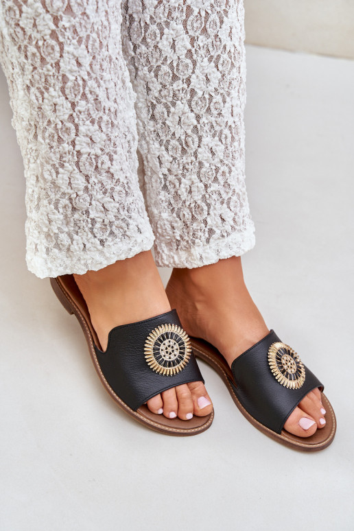 Šlepetės su ornamentais su plačiais kulniukais Zazoo 3047/O Juodos spalvos