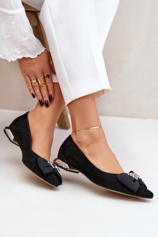 Elegantiško stiliaus Zomšinės balerinos  su kaspinais Laura Messi 2893 Juodos spalvos