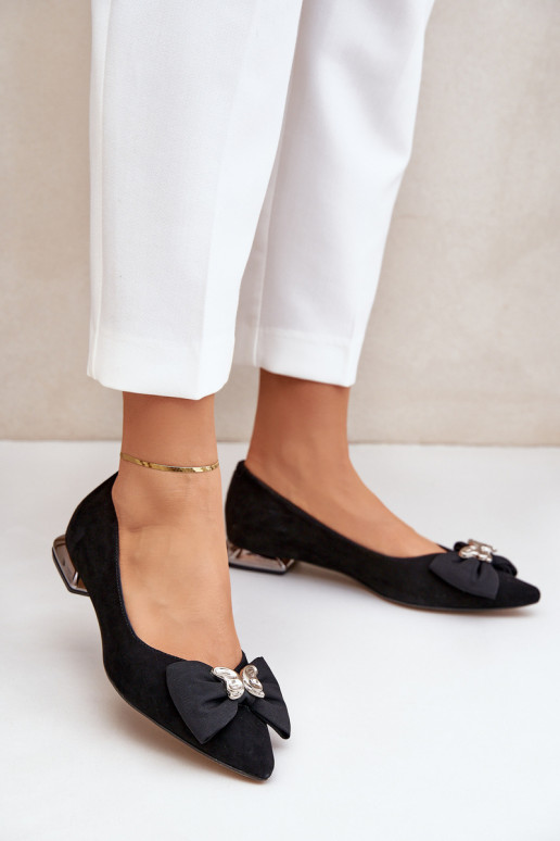 Elegantiško stiliaus Zomšinės balerinos  su kaspinais Laura Messi 2893 Juodos spalvos