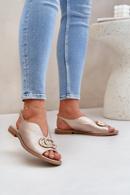 Moteriškos basutės su plačiais kulniukais su ornamentais Laura Messi 2865 aukso spalvos