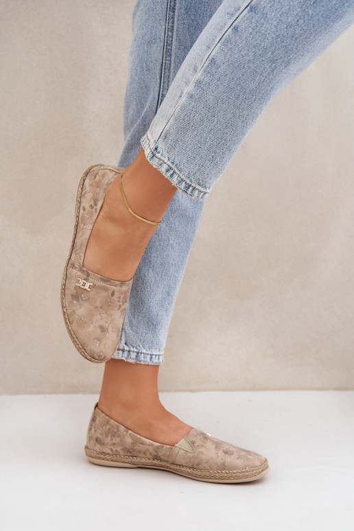 Elegantiško stiliaus Zomšinės espadrilės su gėlytėmis  Zazoo 10177 smėlio spalvos