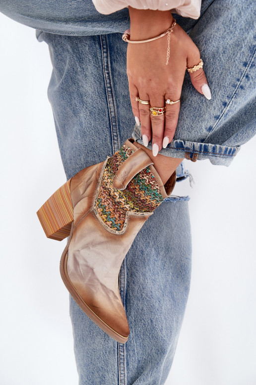 Aulinukai kaubojiško stiliaus su kulniukais dekoruoti Plecionką  06810-29 įvairių spalvų