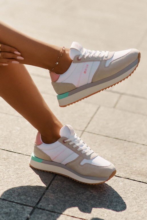 iš zomšos  modelio batai  Big Star RR274A047 HI-POLY SYSTEM smėlio spalvos-baltos spalvos