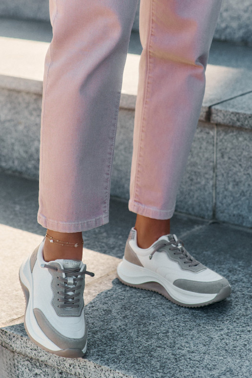 iš zomšos  modelio batai  su platforma Big Star RR274A344 HI-POLY SYSTEM smėlio spalvos