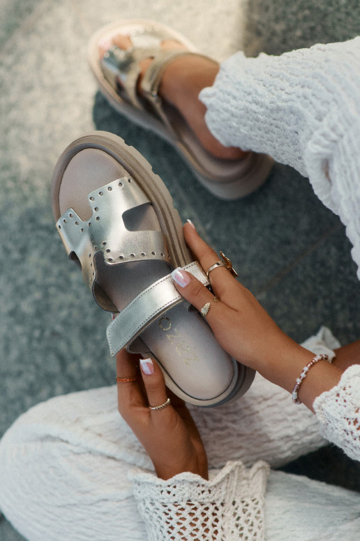 Moteriškos šlepetės Z Naturalnej Skóry su platforma Zazoo 40440 aukso spalvos