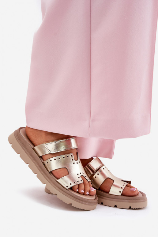 Moteriškos šlepetės Z Naturalnej Skóry su platforma Zazoo 40440 aukso spalvos