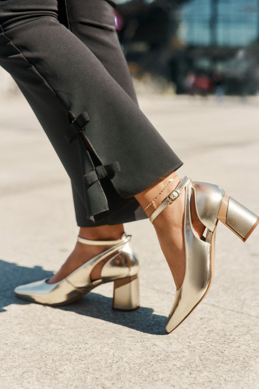   Bateliai su kulniukais  K6816-25 aukso spalvos