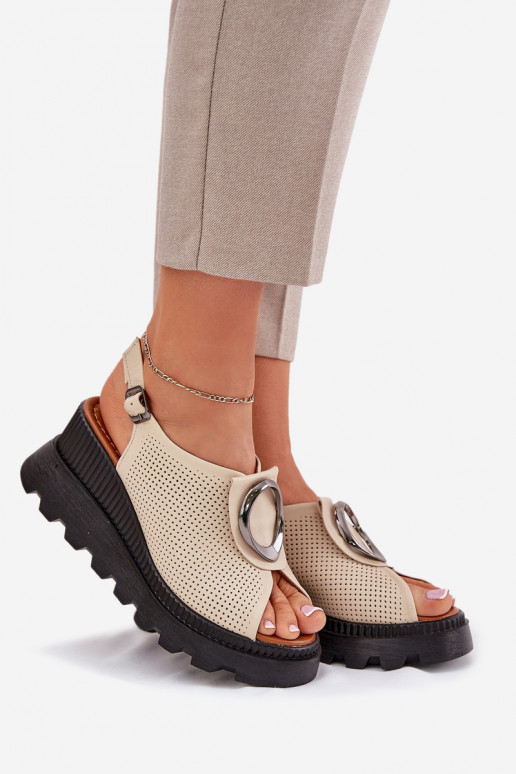 Moteriškos basutės   su ornamentais Artiker 56C0111 smėlio spalvos