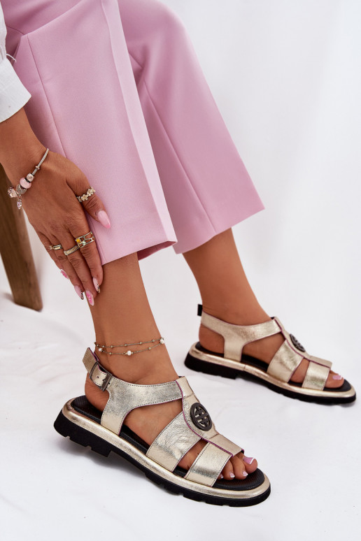 Moteriškos basutės  su lako efektu  Detalem Artiker 56C0689 aukso spalvos
