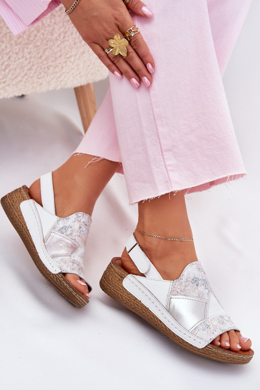 Moteriškos basutės     L7067-11 baltos spalvos