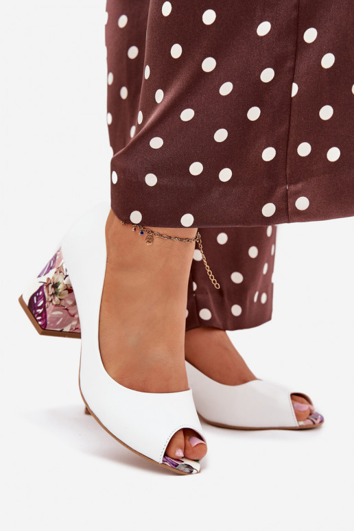   Bateliai su dekoruotais kulnais  Shoes 2608/K baltos spalvos