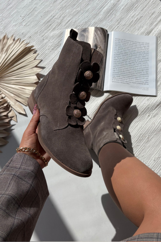 Zomšiniai batai   su gėlių motyvaiskami Zazoo 3085 smėlio spalvos