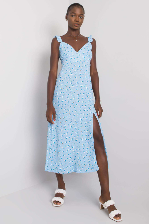 Šviesi mėlyna suknelė