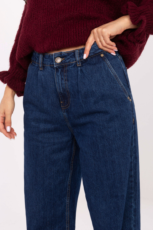 Tamsiai mėlynos kelnės