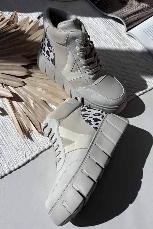 Smėlio spalvos odiniai moteriški šilti aulinukai su platforma Vinceza 66838