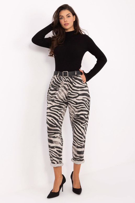 Šviesiai smėlio spalvos kelnės