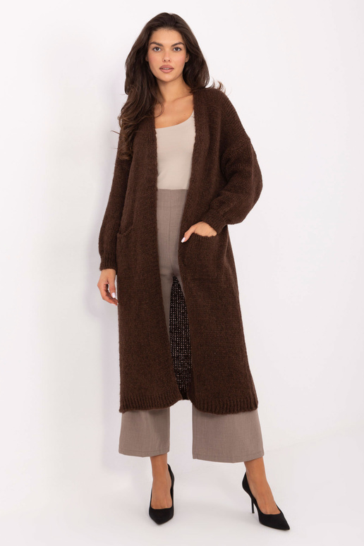 Tamsiai rudas megztinis