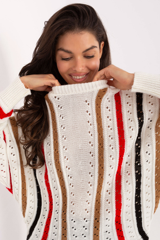 Ecru spalvos megztinis