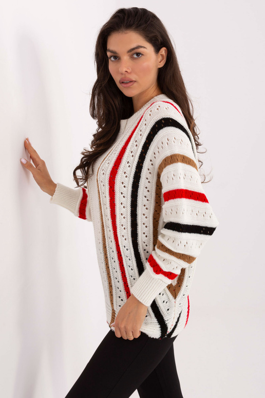 Ecru spalvos megztinis