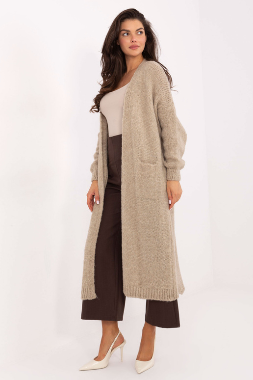 Smėlinės spalvos megztinis