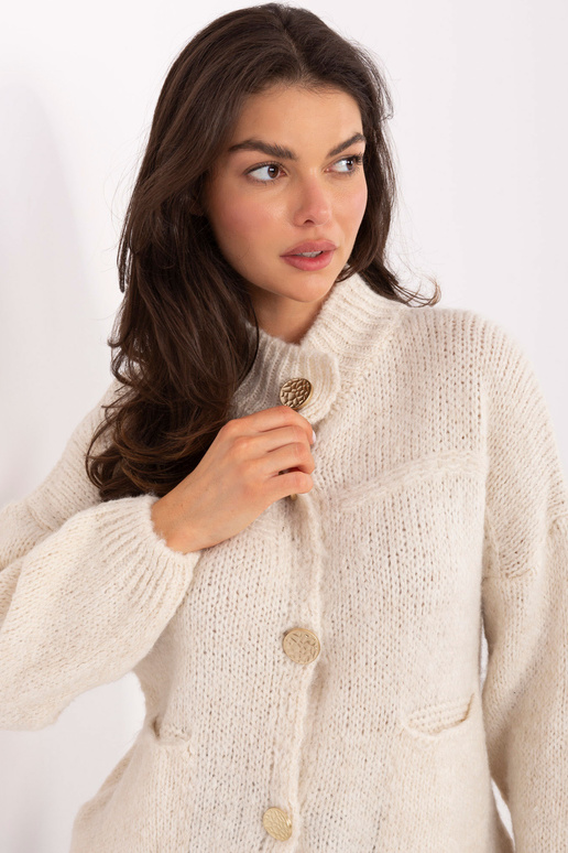 Šviesiai smėlinės spalvos megztinis