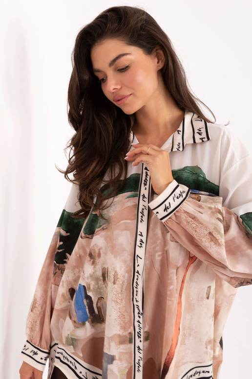 Šviesiai smėliniai marškiniai