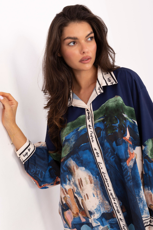 Tamsiai mėlyni marškiniai