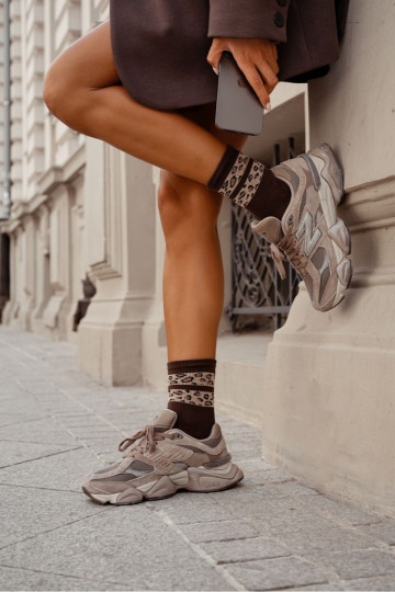 Kojinės  Dwa Taškuotos  rudos spalvos