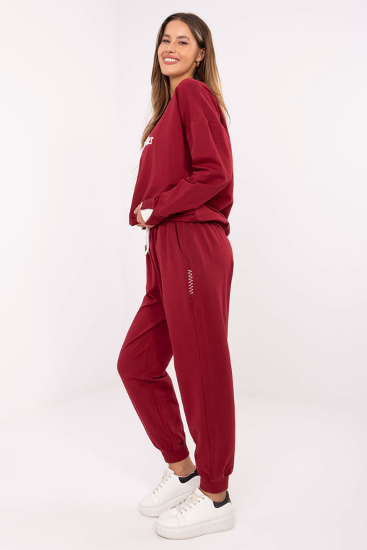 Burgundiškas komplektas