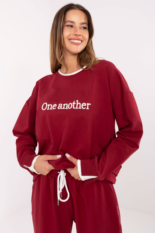 Burgundiškas komplektas