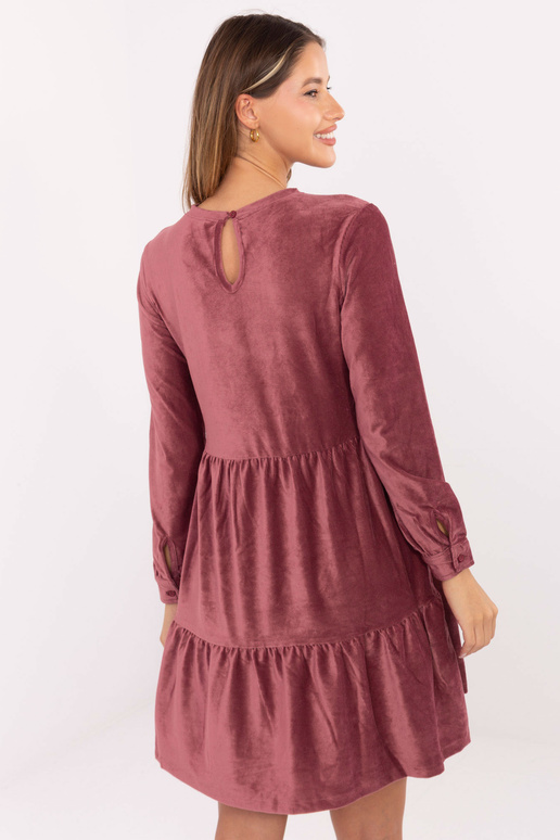 Suknelė tamsiai rožinės spalvos