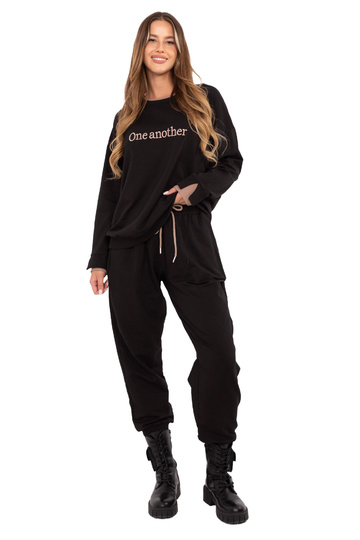 Komplektas juodos spalvos