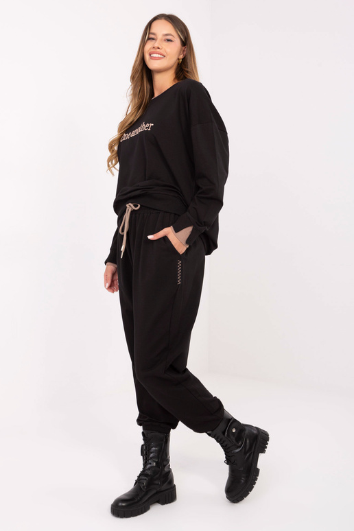 Komplektas juodos spalvos