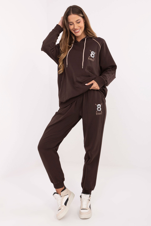 Komplektas tamsiai rudos spalvos