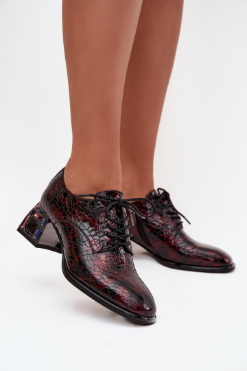 Lakuoti natūralios odos pusbačiai  su kulniukais su spindinčiomis akutėmis Artiker 57C0073 bordo spalvos