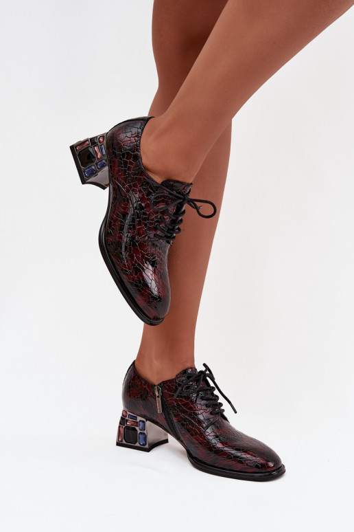 Lakuoti natūralios odos pusbačiai  su kulniukais su spindinčiomis akutėmis Artiker 57C0073 bordo spalvos