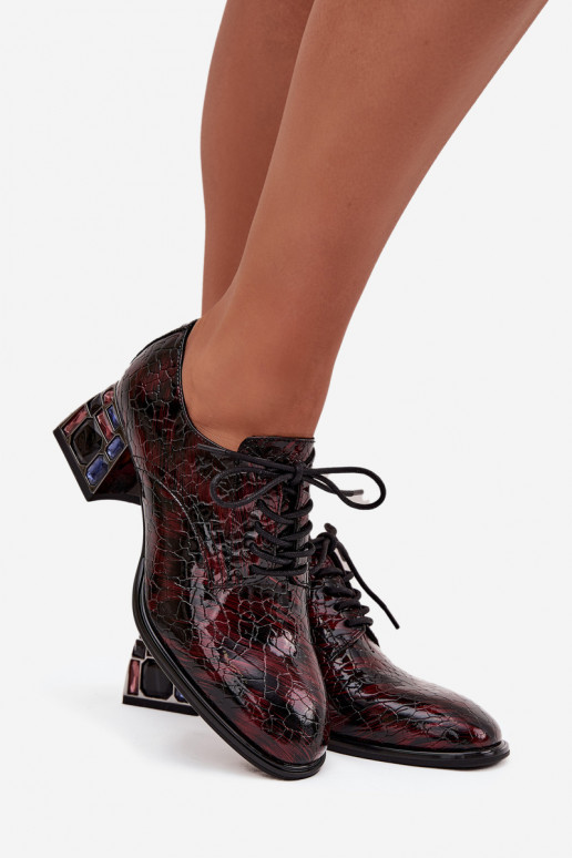 Lakuoti natūralios odos pusbačiai  su kulniukais su spindinčiomis akutėmis Artiker 57C0073 bordo spalvos