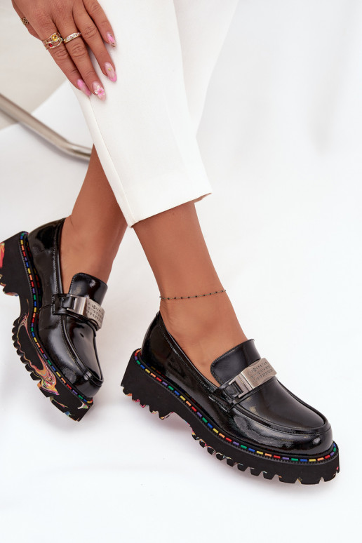 batai moteriški mokasinai Z su lako efektuj Skóry Artiker 57C0070 Juodos spalvos