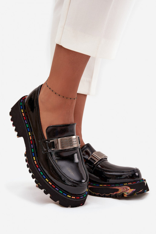 batai moteriški mokasinai Z su lako efektuj Skóry Artiker 57C0070 Juodos spalvos